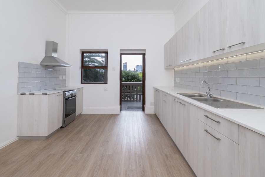3 Bedroom Property for Sale in Sea Point Western Cape